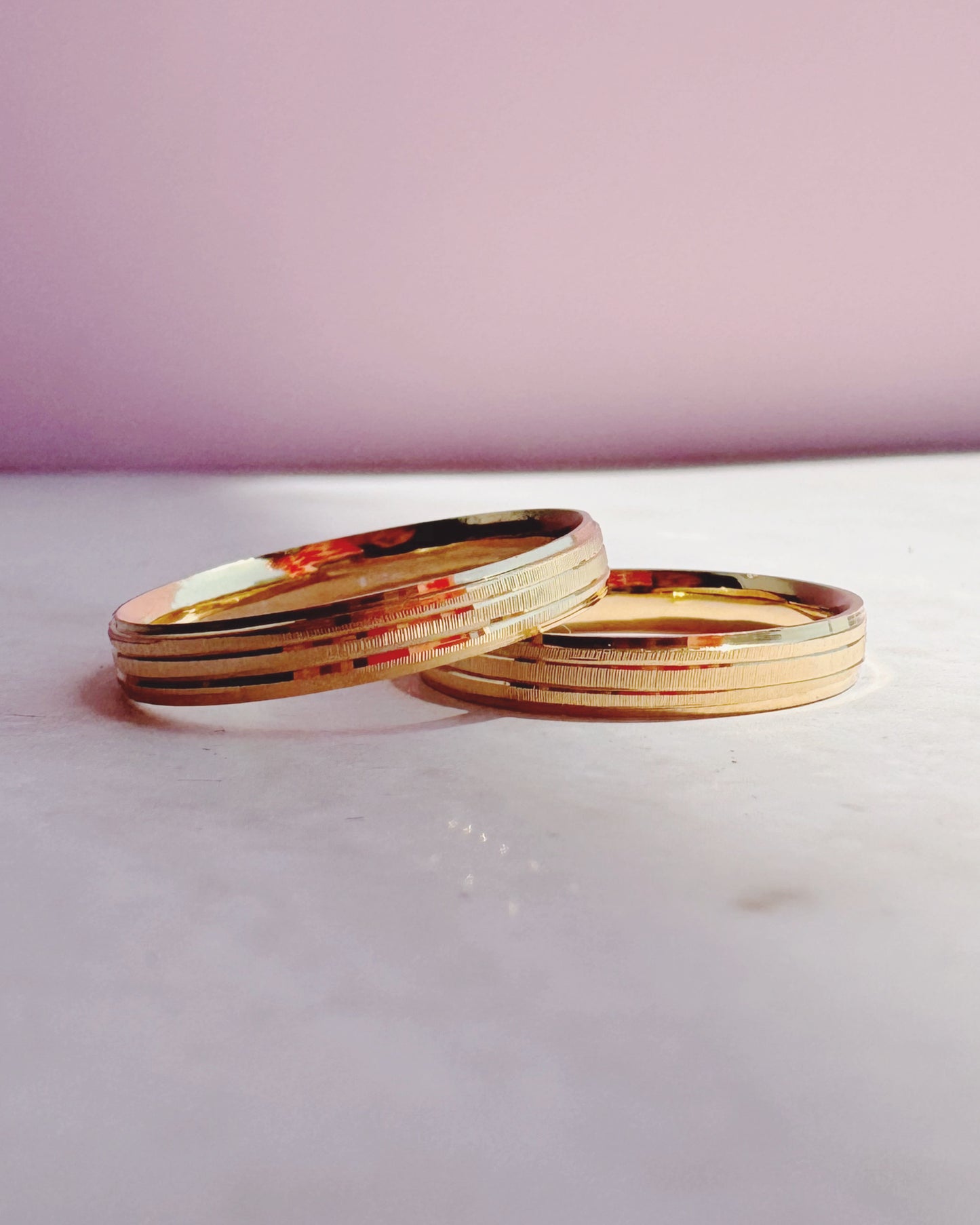 Argolla Elegante 4 mm con baño de Oro Confort