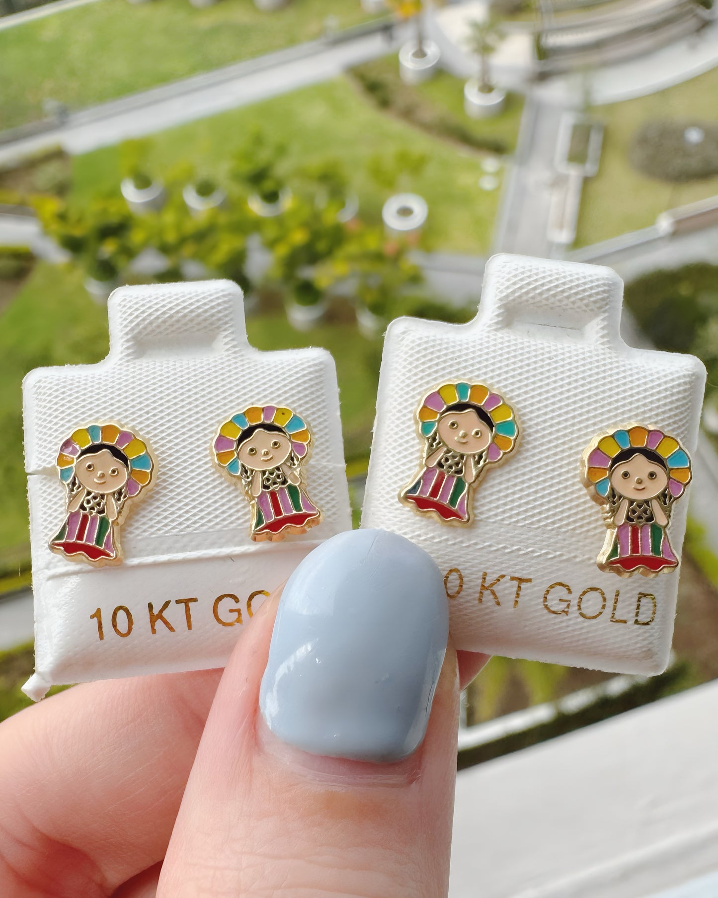Arete Broquel Oro 10k Muñeca Queretana