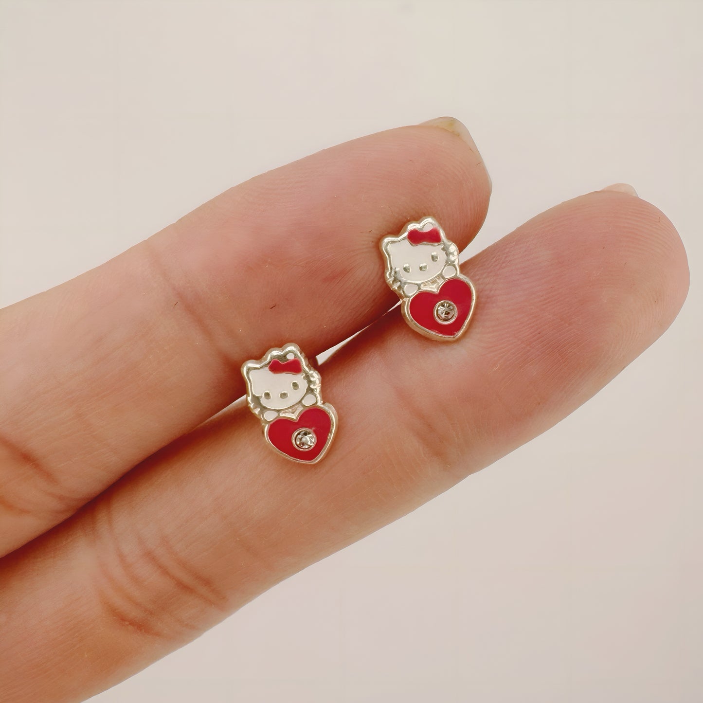 Arete Broquel Kitty Zirconia