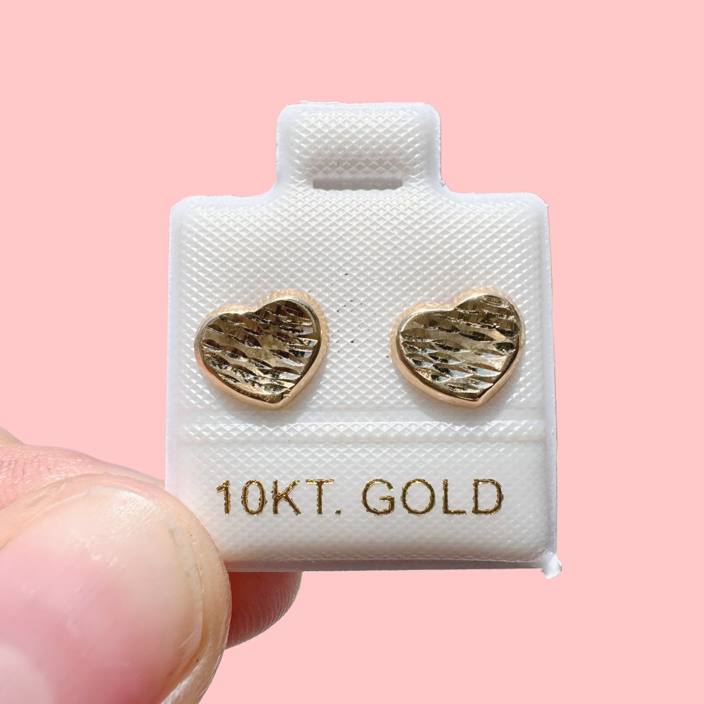 Arete Broquel 10k Corazón inflado diamantado mediano