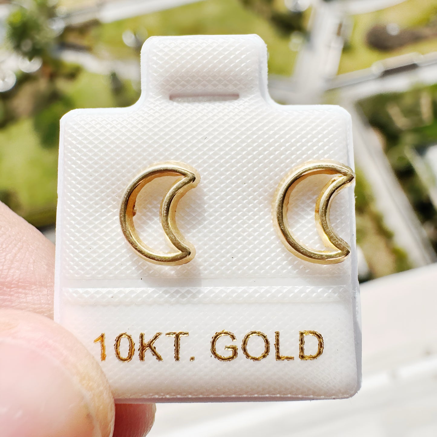 Arete Broquel Oro 10k Luna silueta