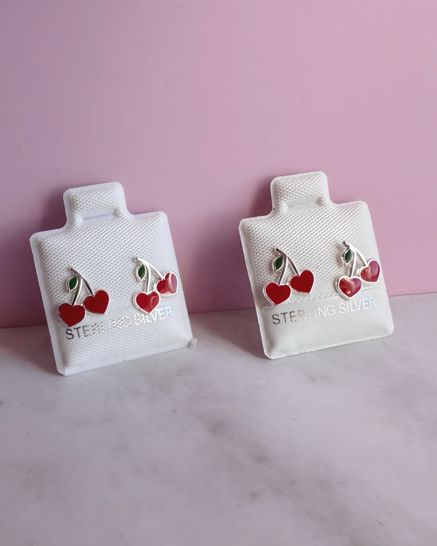 Arete Broquel Cereza 🍒