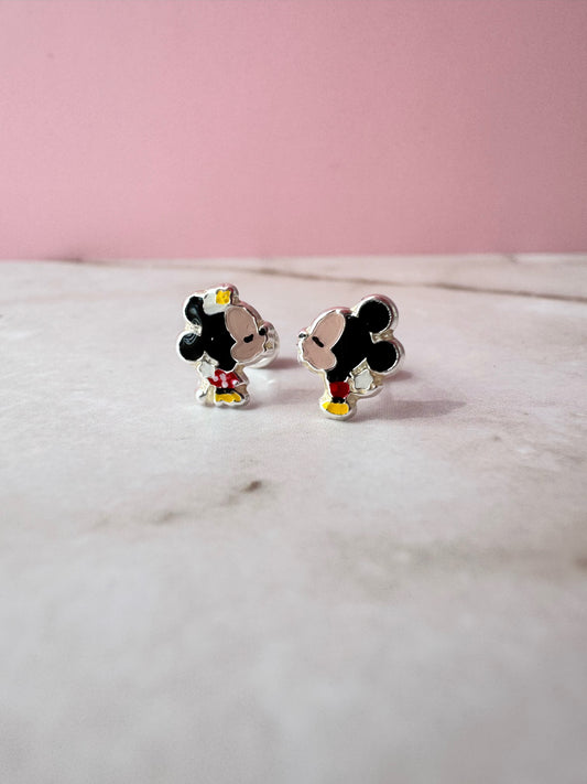 Arete Broquel Beso Mickey y Mimi Plata 925