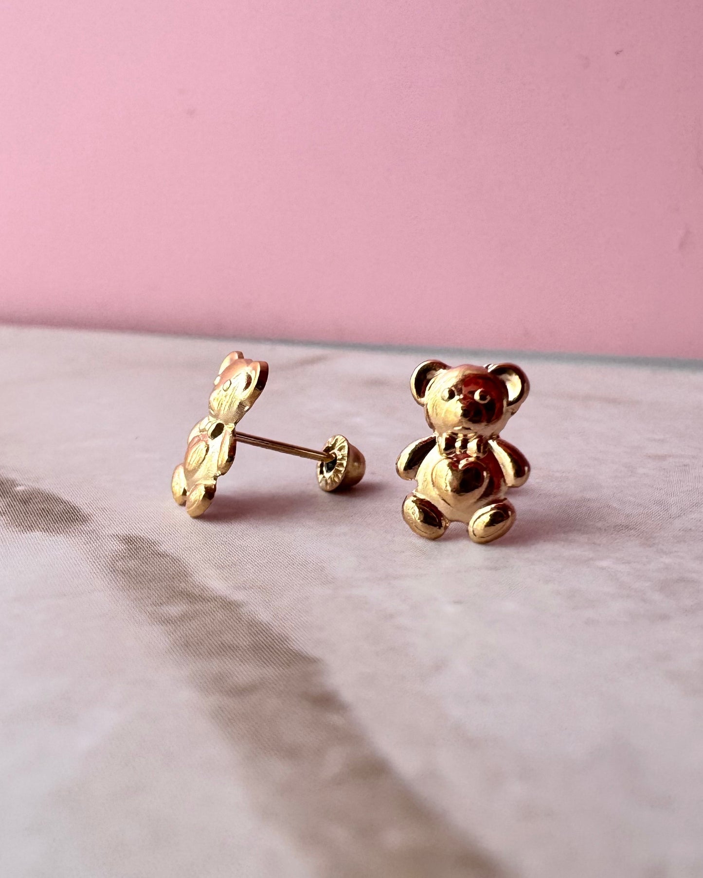 Arete Broquel Oro 10k Oso corazón md